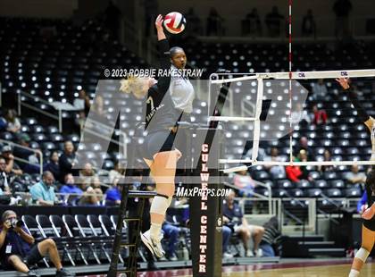 Thumbnail 2 in Davenport vs. Randall (UIL 4A Volleyball Final) photogallery.