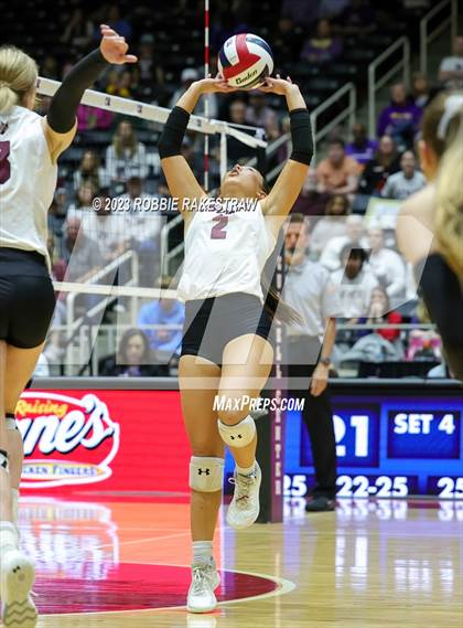 Thumbnail 1 in Davenport vs. Randall (UIL 4A Volleyball Final) photogallery.