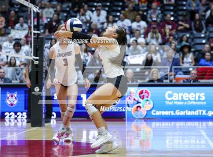 Thumbnail 1 in Davenport vs. Randall (UIL 4A Volleyball Final) photogallery.
