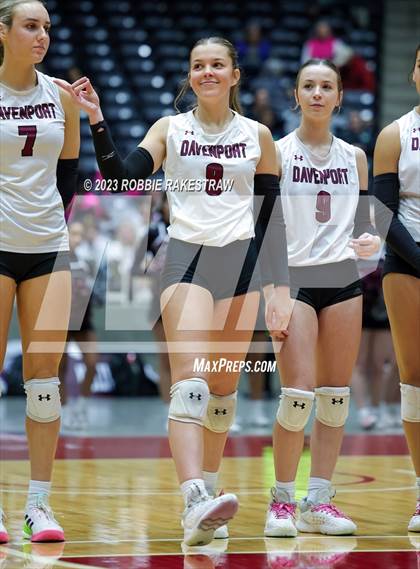 Thumbnail 3 in Davenport vs. Randall (UIL 4A Volleyball Final) photogallery.