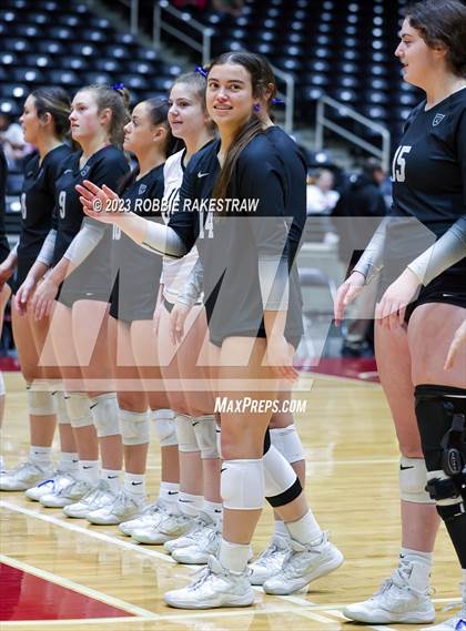 Thumbnail 1 in Davenport vs. Randall (UIL 4A Volleyball Final) photogallery.