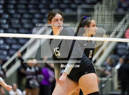 Thumbnail 2 in Davenport vs. Randall (UIL 4A Volleyball Final) photogallery.