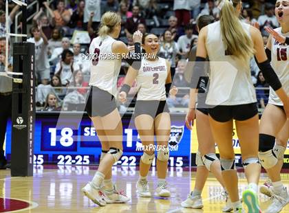 Thumbnail 3 in Davenport vs. Randall (UIL 4A Volleyball Final) photogallery.