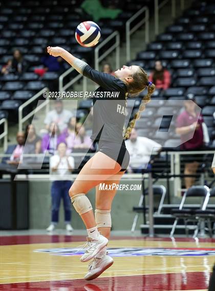 Thumbnail 3 in Davenport vs. Randall (UIL 4A Volleyball Final) photogallery.