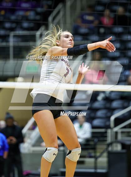 Thumbnail 2 in Davenport vs. Randall (UIL 4A Volleyball Final) photogallery.