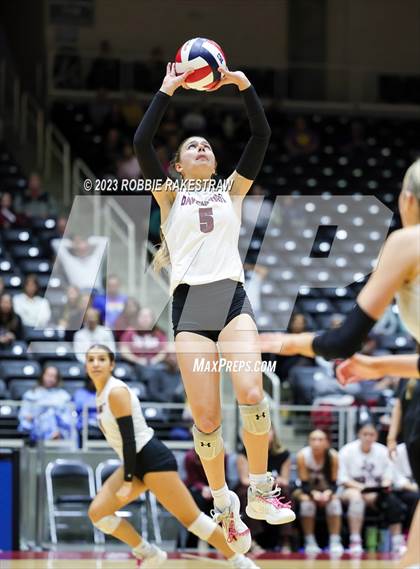 Thumbnail 3 in Davenport vs. Randall (UIL 4A Volleyball Final) photogallery.