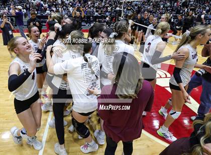 Thumbnail 1 in Davenport vs. Randall (UIL 4A Volleyball Final) photogallery.