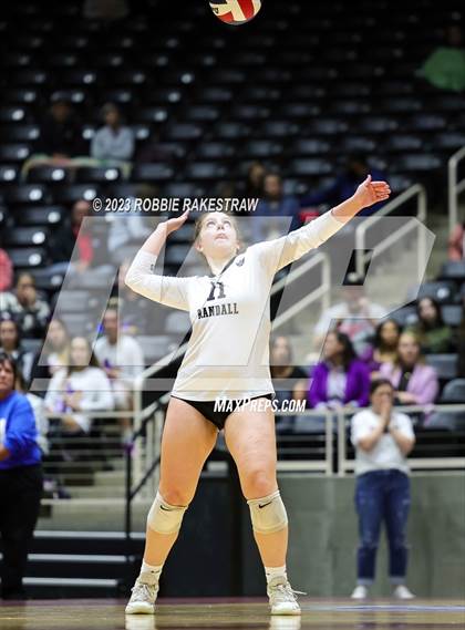 Thumbnail 1 in Davenport vs. Randall (UIL 4A Volleyball Final) photogallery.