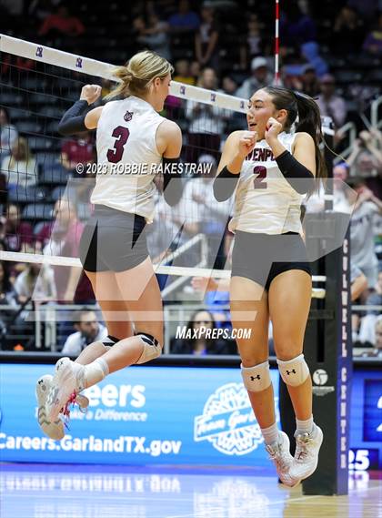 Thumbnail 1 in Davenport vs. Randall (UIL 4A Volleyball Final) photogallery.