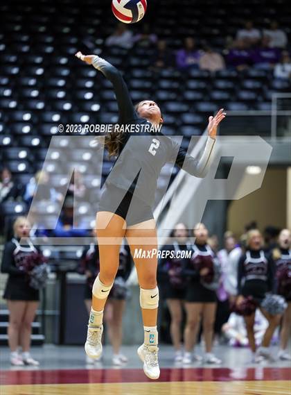 Thumbnail 2 in Davenport vs. Randall (UIL 4A Volleyball Final) photogallery.