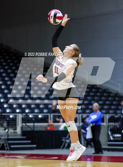 Thumbnail 2 in Davenport vs. Randall (UIL 4A Volleyball Final) photogallery.