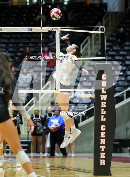 Thumbnail 1 in Davenport vs. Randall (UIL 4A Volleyball Final) photogallery.