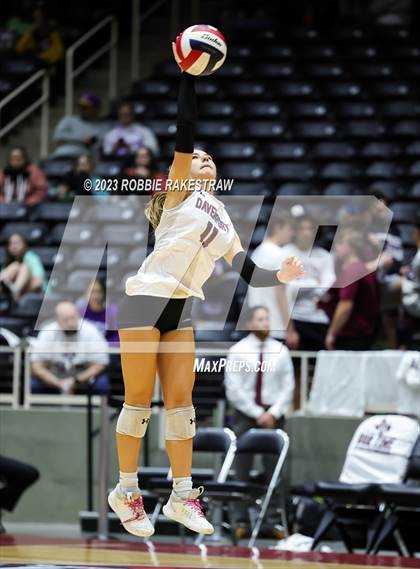 Thumbnail 3 in Davenport vs. Randall (UIL 4A Volleyball Final) photogallery.