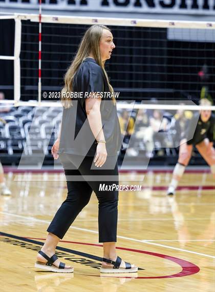 Thumbnail 1 in Davenport vs. Randall (UIL 4A Volleyball Final) photogallery.
