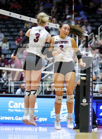Thumbnail 3 in Davenport vs. Randall (UIL 4A Volleyball Final) photogallery.