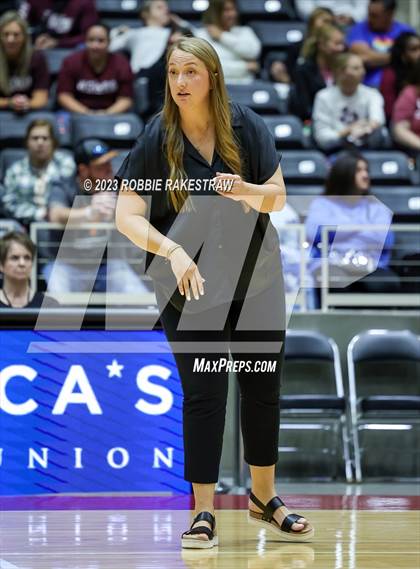 Thumbnail 1 in Davenport vs. Randall (UIL 4A Volleyball Final) photogallery.