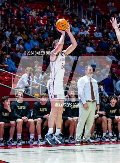 Thumbnail 3 in Herriman vs. Davis (UHSAA 6A Quarterfinal) photogallery.