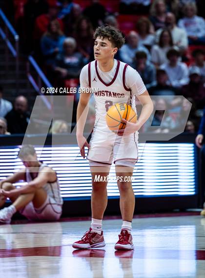 Thumbnail 3 in Herriman vs. Davis (UHSAA 6A Quarterfinal) photogallery.