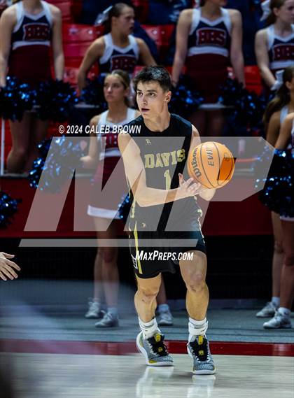 Thumbnail 1 in Herriman vs. Davis (UHSAA 6A Quarterfinal) photogallery.