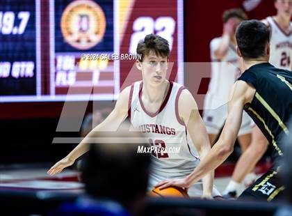 Thumbnail 1 in Herriman vs. Davis (UHSAA 6A Quarterfinal) photogallery.