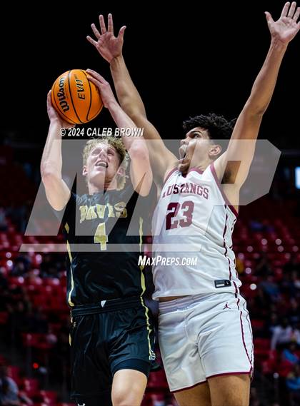 Thumbnail 3 in Herriman vs. Davis (UHSAA 6A Quarterfinal) photogallery.