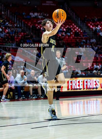 Thumbnail 3 in Herriman vs. Davis (UHSAA 6A Quarterfinal) photogallery.