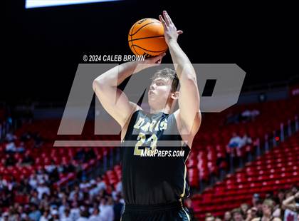 Thumbnail 2 in Herriman vs. Davis (UHSAA 6A Quarterfinal) photogallery.