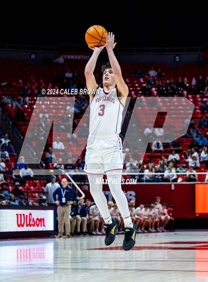 Thumbnail 3 in Herriman vs. Davis (UHSAA 6A Quarterfinal) photogallery.