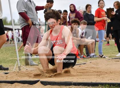 Thumbnail 2 in Warner Invitational photogallery.