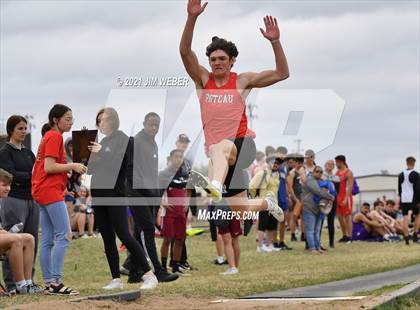 Thumbnail 2 in Warner Invitational photogallery.