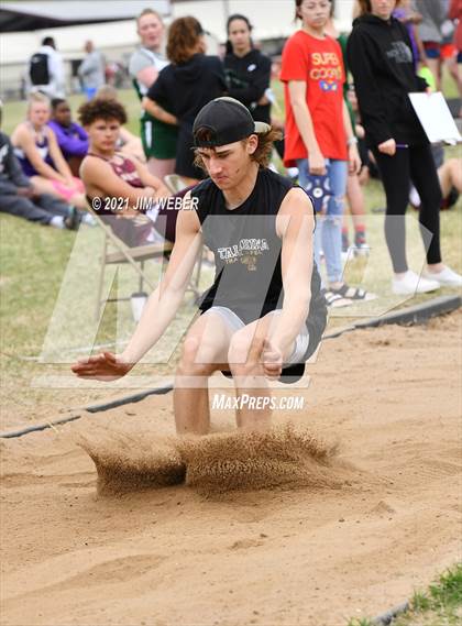 Thumbnail 3 in Warner Invitational photogallery.