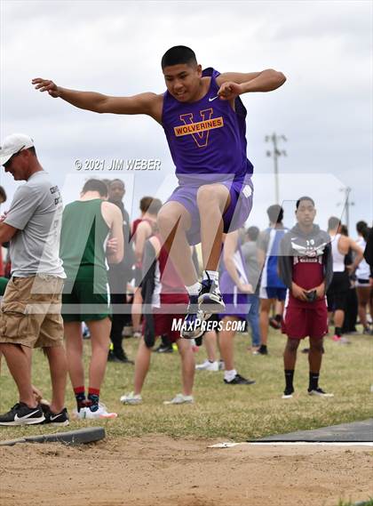 Thumbnail 3 in Warner Invitational photogallery.