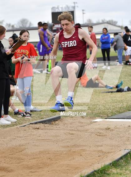 Thumbnail 3 in Warner Invitational photogallery.