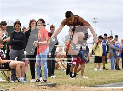 Thumbnail 3 in Warner Invitational photogallery.