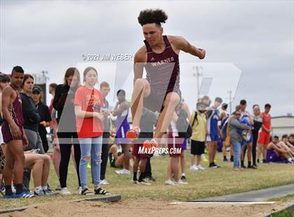 Thumbnail 3 in Warner Invitational photogallery.