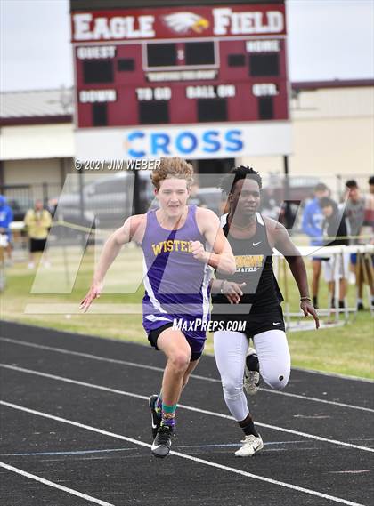 Thumbnail 2 in Warner Invitational photogallery.