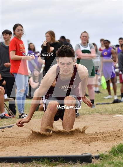 Thumbnail 3 in Warner Invitational photogallery.