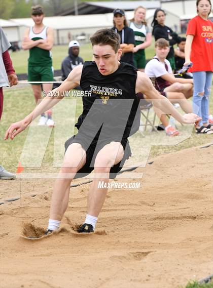 Thumbnail 3 in Warner Invitational photogallery.