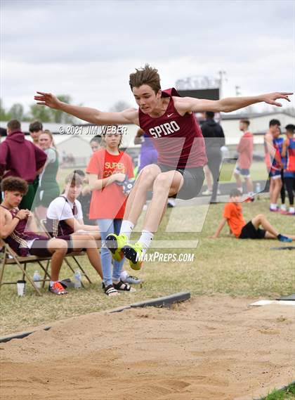 Thumbnail 2 in Warner Invitational photogallery.