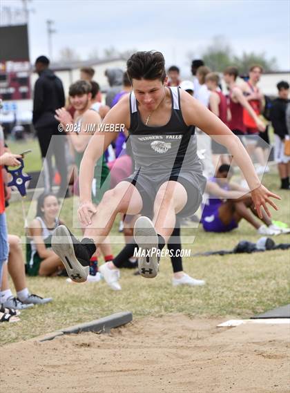 Thumbnail 2 in Warner Invitational photogallery.