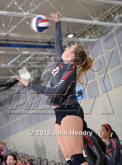 Thumbnail 3 in Menlo-Atherton vs. Redondo Union (CIF State D1 Final) photogallery.