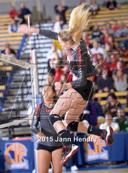 Thumbnail 1 in Menlo-Atherton vs. Redondo Union (CIF State D1 Final) photogallery.