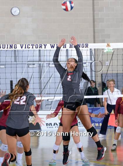 Thumbnail 2 in Menlo-Atherton vs. Redondo Union (CIF State D1 Final) photogallery.