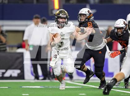 Thumbnail 1 in Post vs. Refugio (UIL 2A Division 1 Final) photogallery.