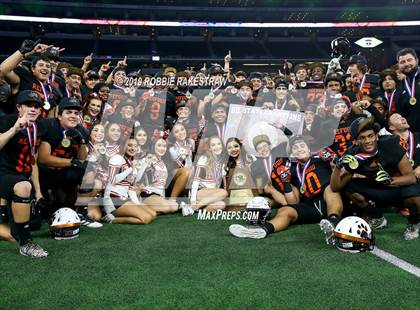 Thumbnail 1 in Post vs. Refugio (UIL 2A Division 1 Final) photogallery.