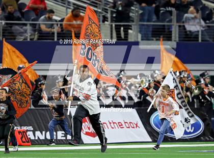 Thumbnail 3 in Post vs. Refugio (UIL 2A Division 1 Final) photogallery.