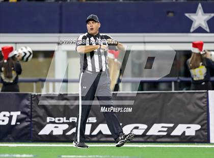 Thumbnail 2 in Post vs. Refugio (UIL 2A Division 1 Final) photogallery.