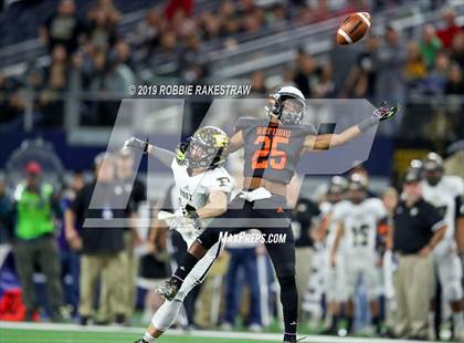 Thumbnail 1 in Post vs. Refugio (UIL 2A Division 1 Final) photogallery.