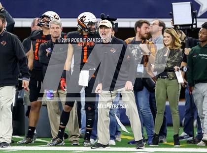 Thumbnail 1 in Post vs. Refugio (UIL 2A Division 1 Final) photogallery.