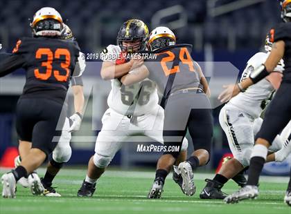 Thumbnail 3 in Post vs. Refugio (UIL 2A Division 1 Final) photogallery.